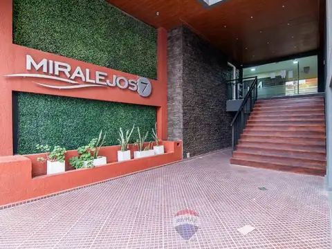 VENTA DEPARTAMENTO 1 DORM C/ COCHERA  CARLOS PAZ