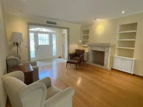 CASA EN VENTA EN MARTINEZ