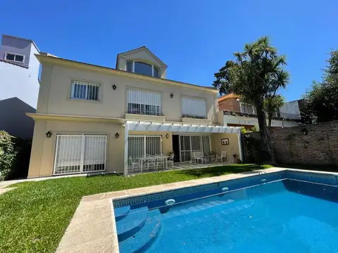 CASA EN VENTA EN MARTINEZ 