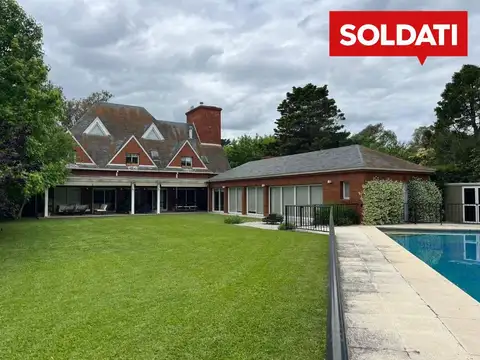 Casa 7 ambientes con 6 baños