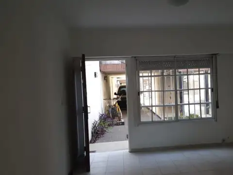 Depto Tipo Casa en Alquiler en Florida Belgrano/Oeste, $ 800.000