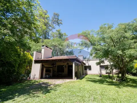 Casa con jardín en venta en Villa California