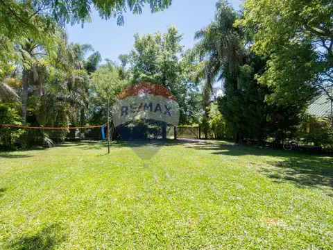 Casa con jardín en venta en Villa California