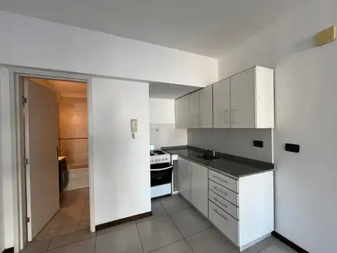 Alquiler Departamento Monoambiente cochera descubierta centro San Martin