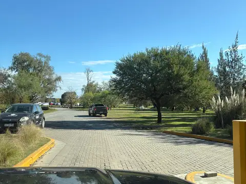 Medal Country Club Ruta 34 -Pilar-Buenos Aires km 10 entre calles 79 y 70