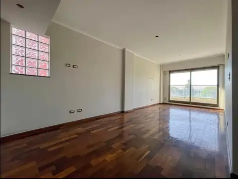 Departamento 5 ambientes con 2 baños