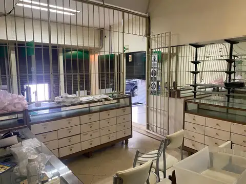 Local en Venta en Colegiales, USD 210.000