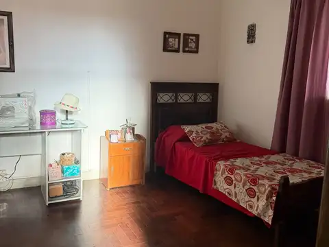CASA EN VENTA EN CALLE GUEMES 1200