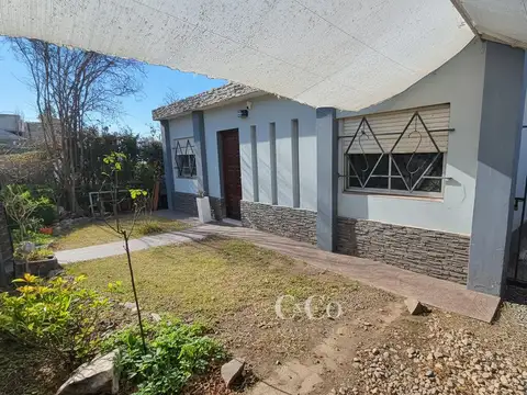 Casa 6 ambientes con 1 baño