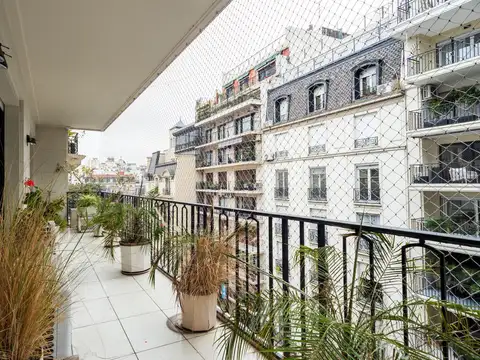Departamento 6 ambientes con 3 baños