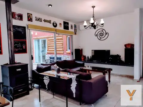 Casa en venta - 4 Dormitorios 2 Baños - 950Mts2 - Senderos III, Costa Esmeralda