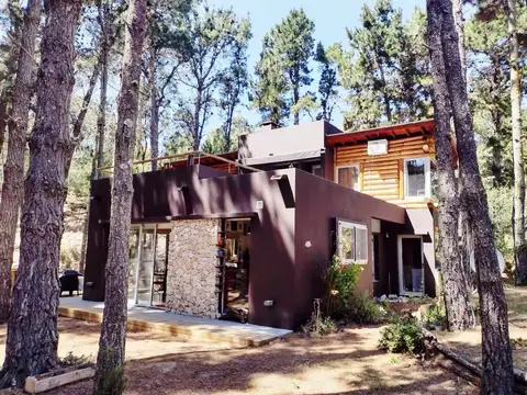 Casa en venta - 4 Dormitorios 2 Baños - 950Mts2 - Senderos III, Costa Esmeralda