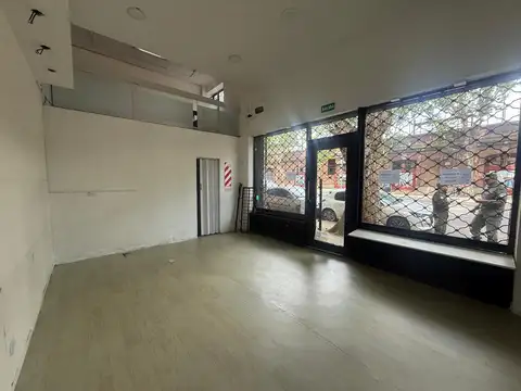 Av. Juan B. Justo 700, Piso PB