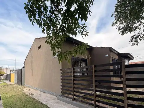 Casa en alquiler calle Argerich 320