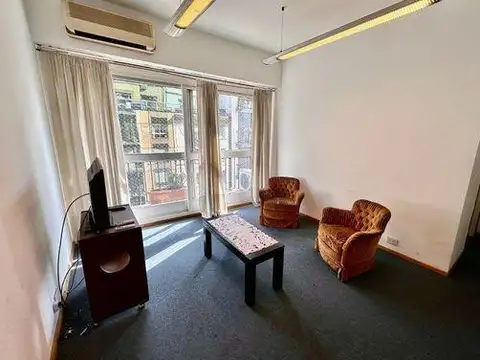 Venta Departamento 3 ambientes con balcón y cochera en Plaza San Martin Barrio Norte