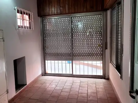 Av De Mayo 2100