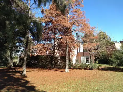 CASA EN VENTA B° "EL PALOMAR"