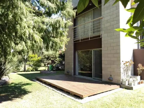 CASA EN VENTA B° "EL PALOMAR"