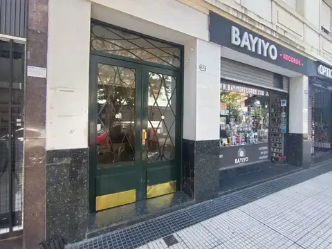 PH 3 AMBIENTES AL FRENTE  MONTE CASTRO