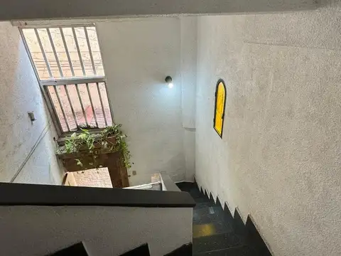 VENTA DEPARTAMENTO 3 DORMITORIOS PRIMER PISO POR ESCALERA