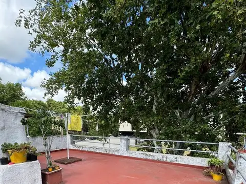 VENTA DEPARTAMENTO 3 DORMITORIOS PRIMER PISO POR ESCALERA