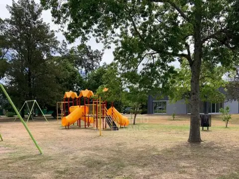 "Vende lote de 444m2 en el exclusivo barrio La Reserva: ¡Una oportunidad única para constr...