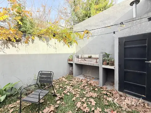 Depto Tipo Casa en Venta con 1 cocheras