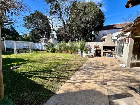 Casa 4 ambientes en venta en Lomas de Zamora