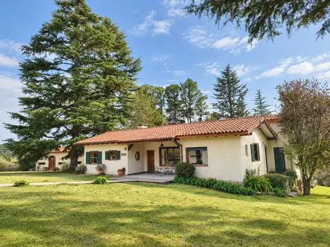 VENTA 2 CASAS EN VILLA BERNA 16.265M2 