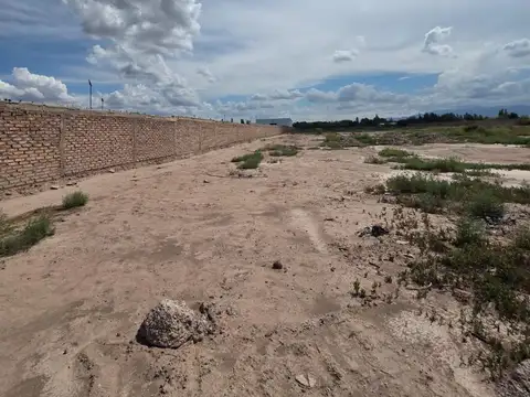 LOTE EN KILOMETRO 8 DE GUAYMALLEN - 9687 M2