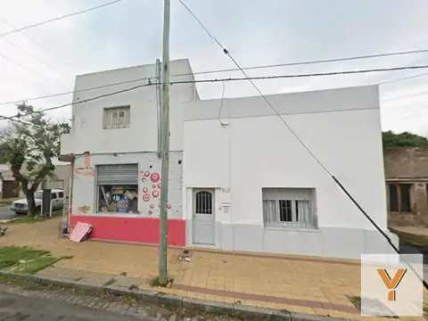 Casa de 184 m2 cub. en Venta - 3 Dormitorios, jardin - lote 200mts - Tandil semicentro