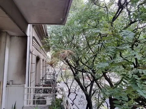 Departamento al frente. 3 Amb con dependencia.