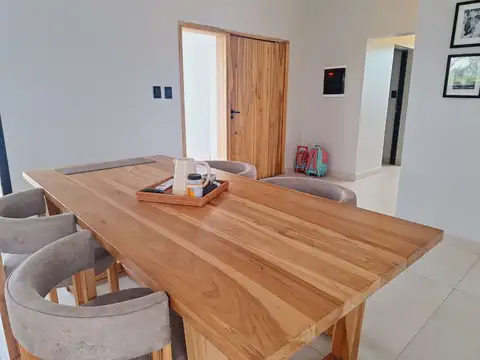 Casa en Venta en Villa Zanjon, USD 164.000