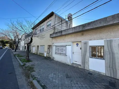 VENTA CASA ARROYITO RIO DOS DORMITORIOS MAS COMODIN CON PATIO AL FRENTE