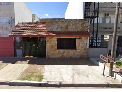 Jujuy al 1800 , Piso 0