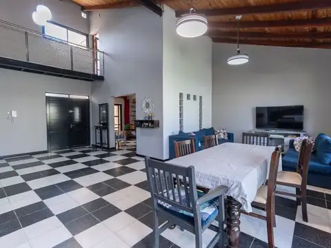 CASA DE CATEGORIA EN SANTO TOME