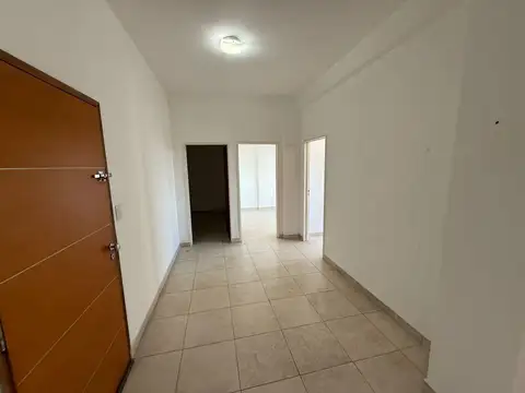 Oficina 4 ambientes con 1 baño