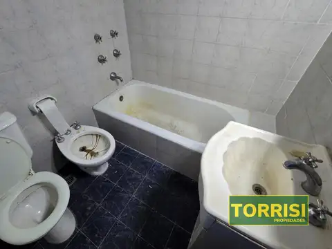 Departamento 4 ambientes con 1 baño