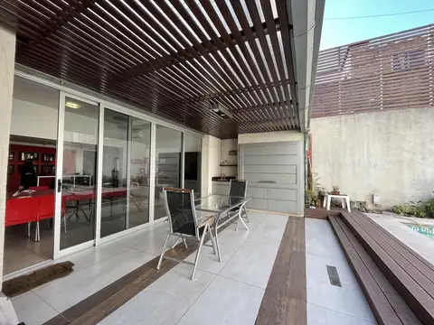 Casa 3 ambientes con 2 baños
