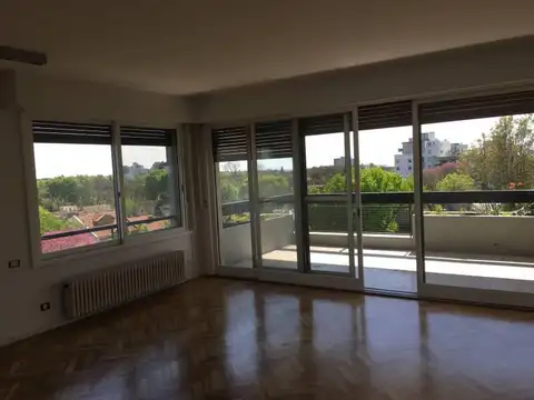 Departamento en Alquiler en Olivos, USD 2.000