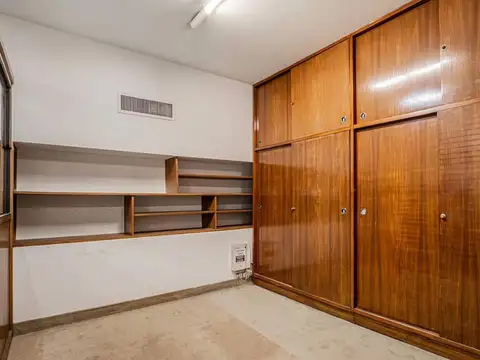 Oficina en Venta con 1 cochera