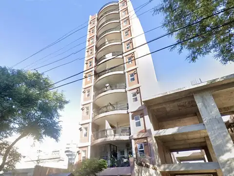 Excelente 2 amb a en pleno centro a mts de la Avda, del FCGR y del Super COTO 