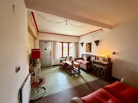 Casa en Alquiler con 1 cochera