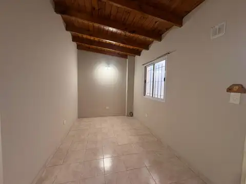 Depto Tipo Casa en Alquiler de 2 ambientes