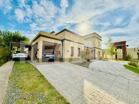 Casa en Venta de 4 dormitorios