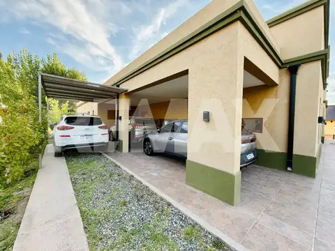 Casa 6 ambientes con 4 baños