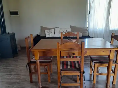 Casa 3 ambientes con 1 baño