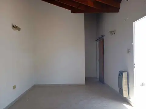 Depto Tipo Casa 2 ambientes con 1 baño