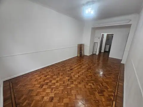 Alquiler - 3 ambientes c/ dependencia - Caballito