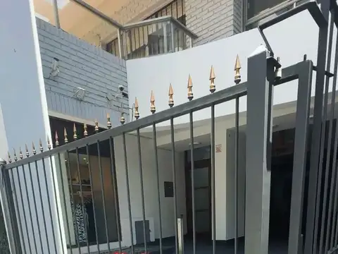 GARAJE EN VENTA PUNTA CARRETAS CON RENTA